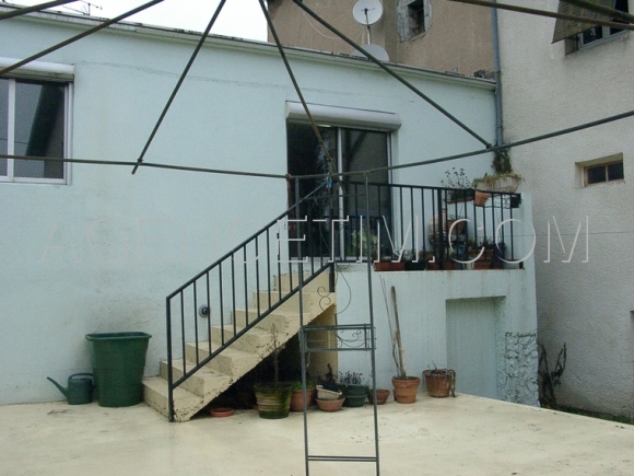 Salon donnant sur la terrasse de 60 m² environ
