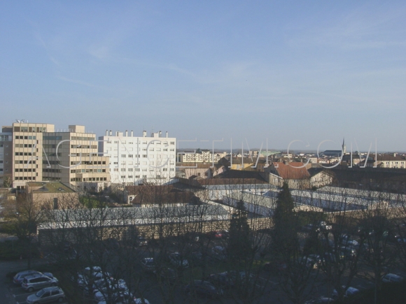 Appartement traversant de cinq pièces avec vue