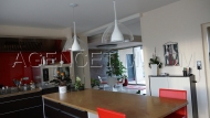 Une cuisine equipée (refaite à neuf en 2011) avec espace repas de 45 m²