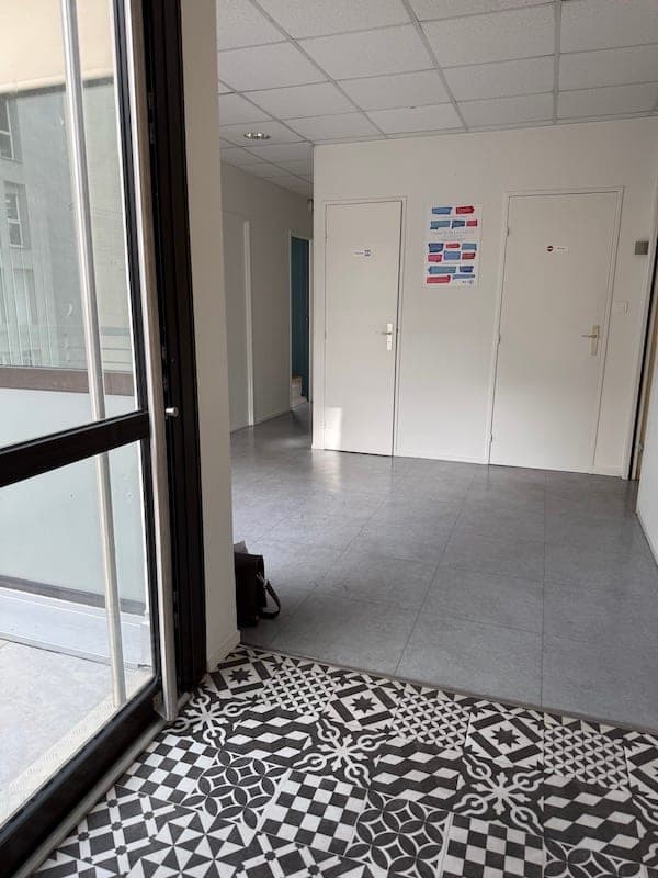 Bureaux 187 m² — Centre-ville — Mâcon, photo 2 sur 3