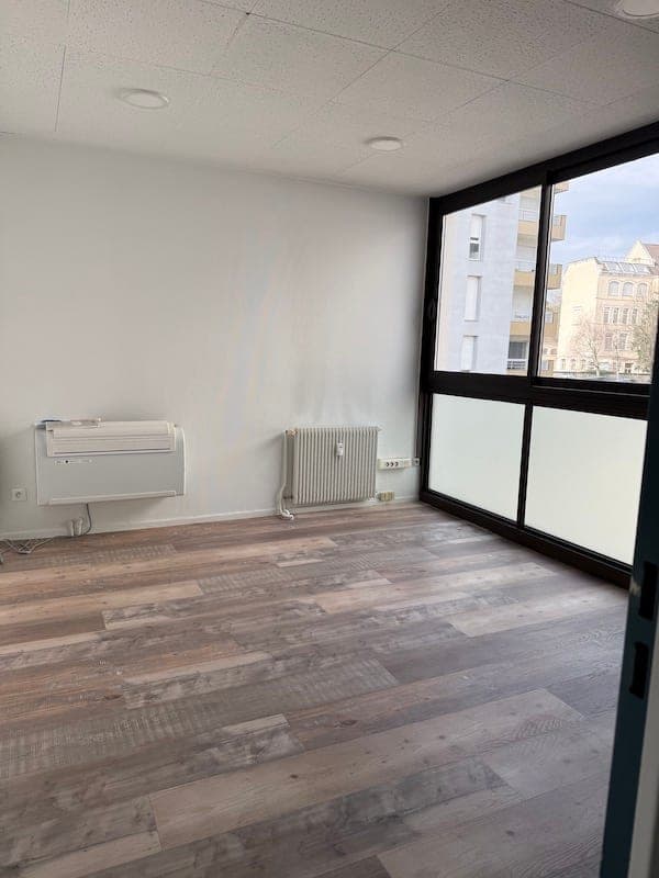 Bureaux 187 m² — Centre-ville — MACON, photo 3 sur 4