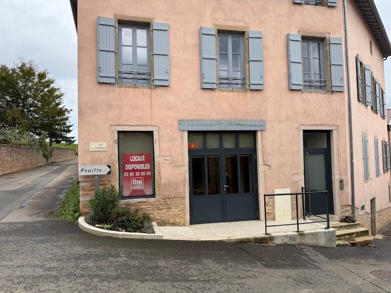 Bureau à Solutré-Pouilly — Bureaux 37 m² — Solutré-Pouilly