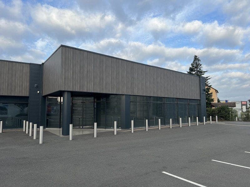 Local commercial à Crêches-sur-Saône — Local commercial 408 m² — Crêches-sur-Saône