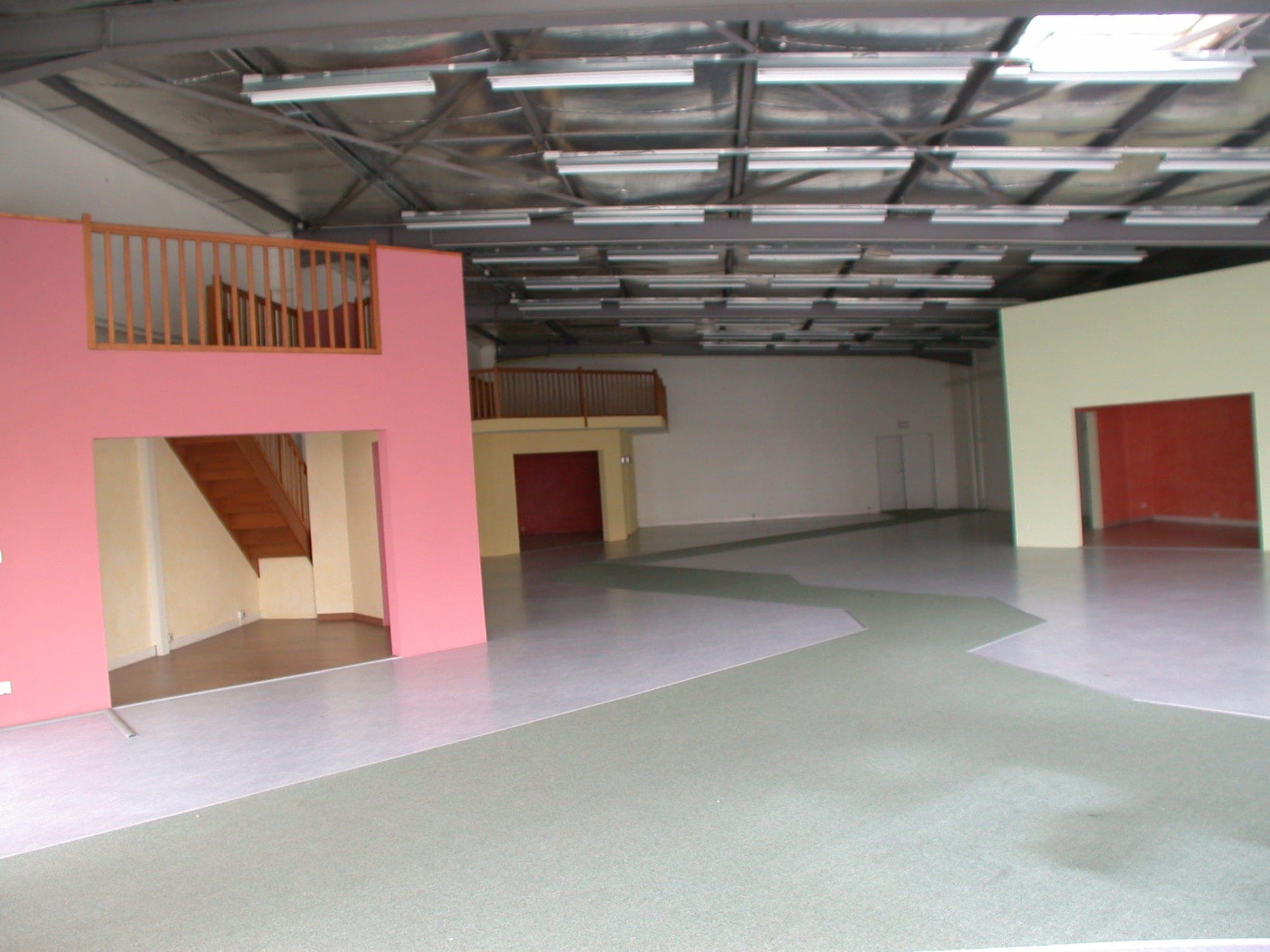 Local commercial 408 m² — Crêches-sur-Saône — Crêches-sur-Saône, photo 2 sur 2